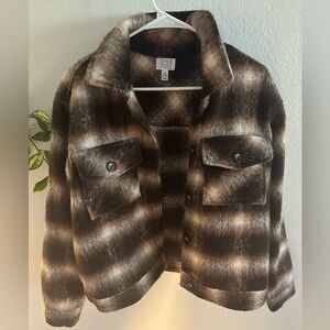 Women’s cropped jacket in brown plaid